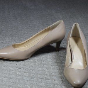 Cole Haan Grand OS Size 9 Beige Heels